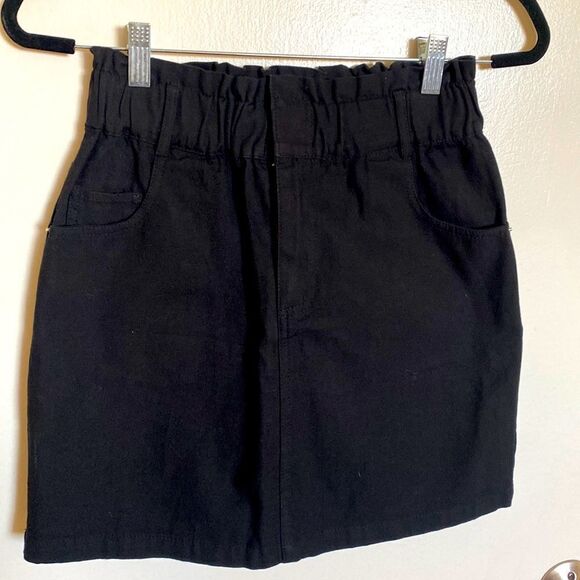 VICI- Tess Pocketed Paper Bag Waist Denim Skirt - Black -Size Small - Picture 1 of 10